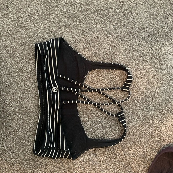 Free to be lululemon sports bra - black & white - Picture 2 of 4